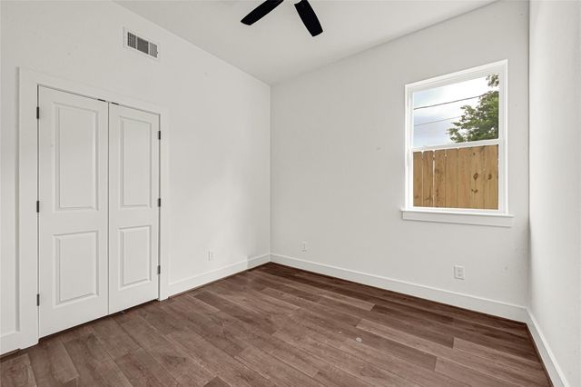 422 Clinton Park St Street 1-4, Houston, TX 77029