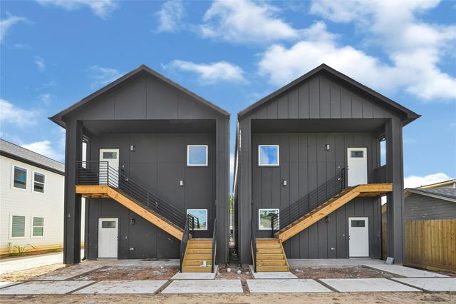 422 Clinton Park St Street 1-4, Houston, TX 77029