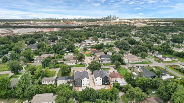 422 Clinton Park St Street 1-4, Houston, TX 77029