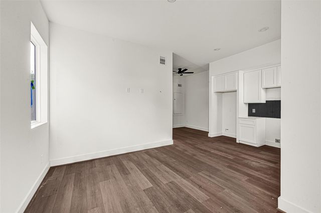 422 Clinton Park St Street 1-4, Houston, TX 77029