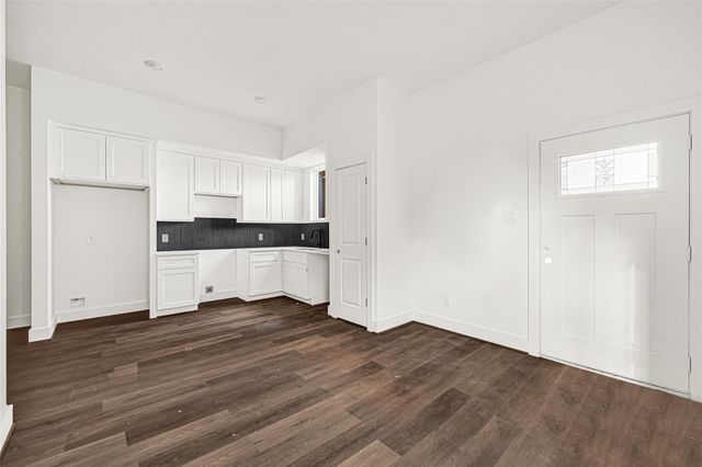 422 Clinton Park St Street 1-4, Houston, TX 77029