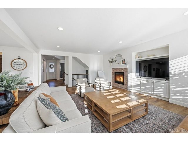 377 Polaris Cir, Erie, CO 80516