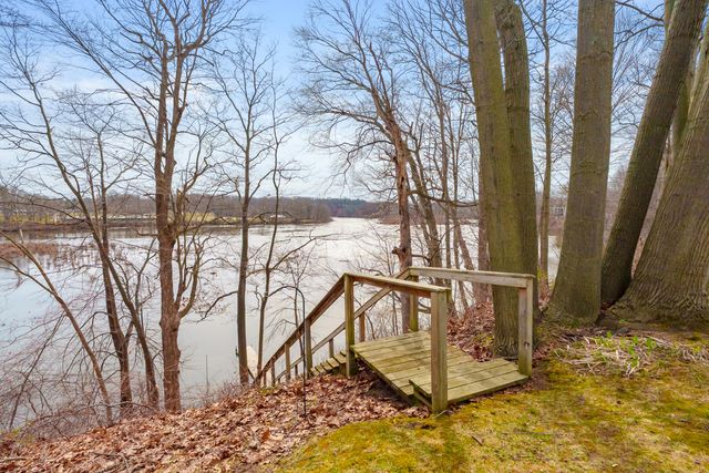 3220 Fairhaven Drive, Allegan, MI 49010