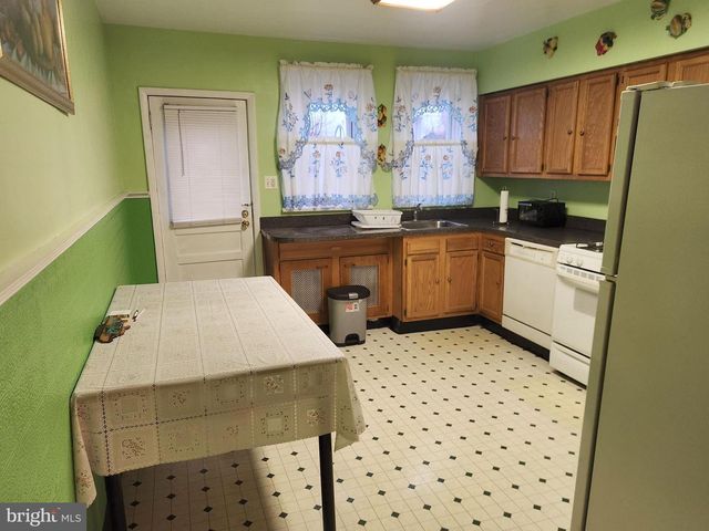 352 N SIMPSON ST S, Philadelphia, PA 19139