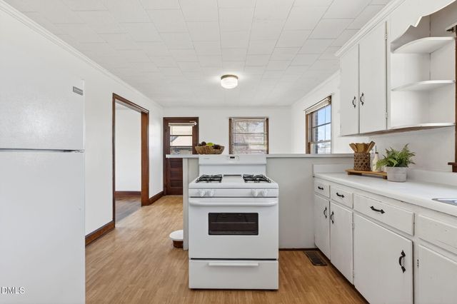 1020 S Pollock Street, Selma, NC 27576