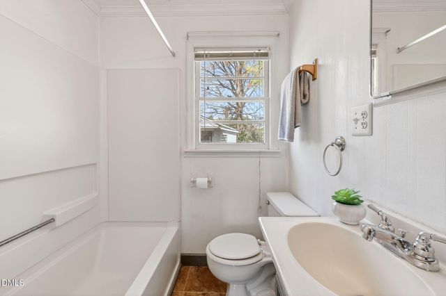 1020 S Pollock Street, Selma, NC 27576