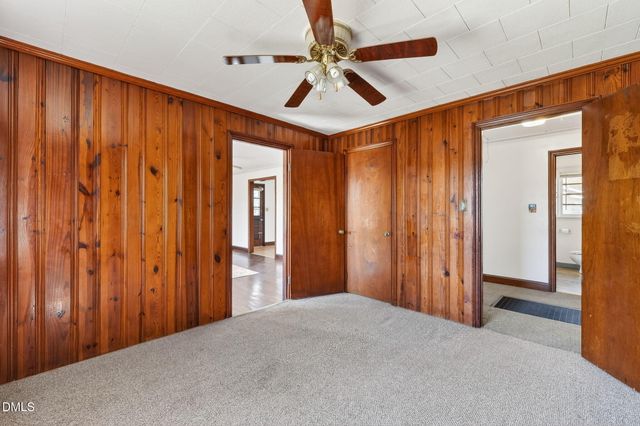 1020 S Pollock Street, Selma, NC 27576