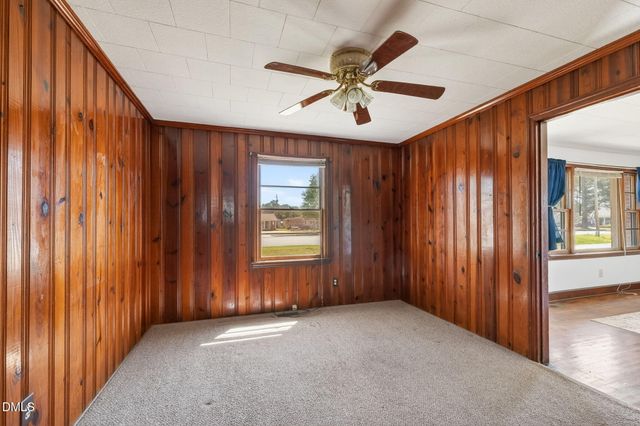 1020 S Pollock Street, Selma, NC 27576