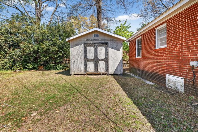 1020 S Pollock Street, Selma, NC 27576