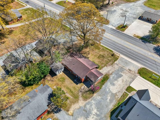 1020 S Pollock Street, Selma, NC 27576