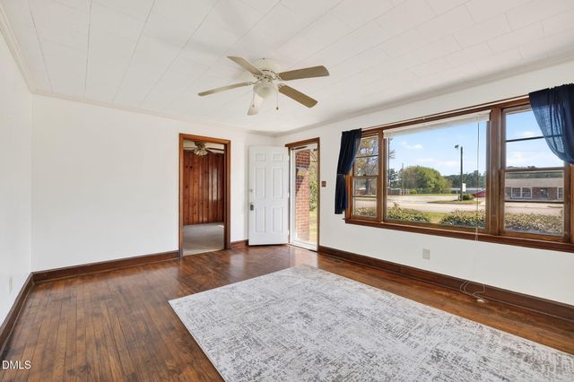 1020 S Pollock Street, Selma, NC 27576