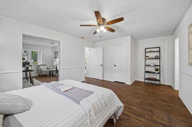 2226 Hidden Creek Drive, Houston, TX 77339