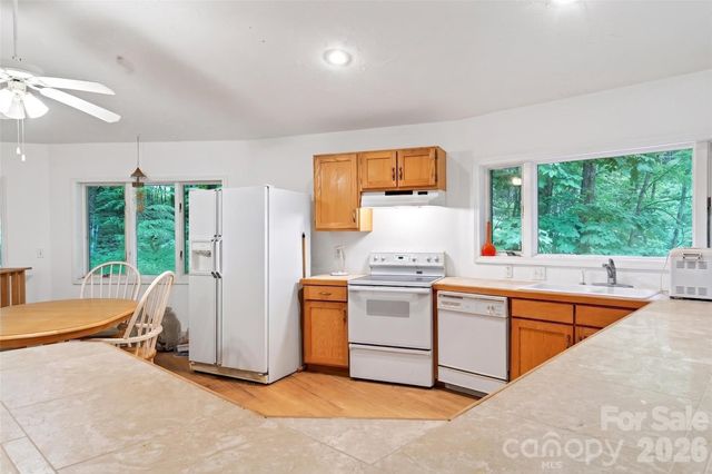 1614 Gateway Parkway 12, Old Fort, NC 28762