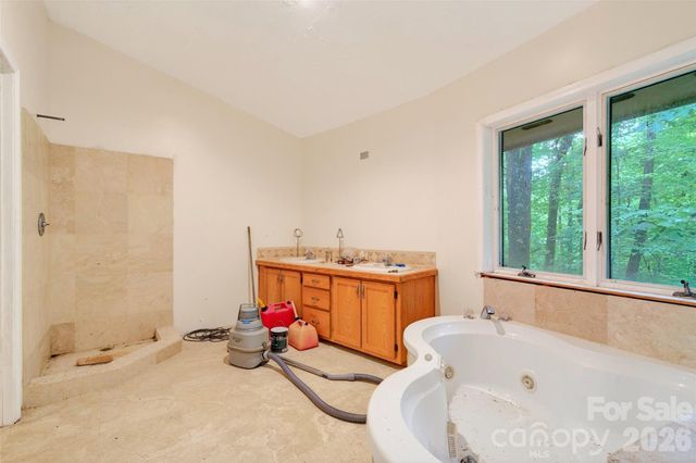 1614 Gateway Parkway 12, Old Fort, NC 28762