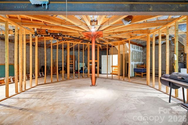 1614 Gateway Parkway 12, Old Fort, NC 28762