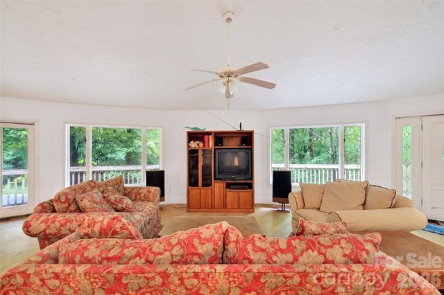 1614 Gateway Parkway 12, Old Fort, NC 28762