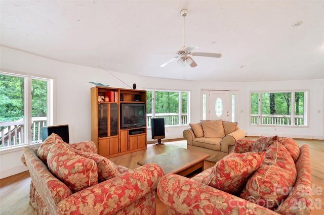 1614 Gateway Parkway 12, Old Fort, NC 28762