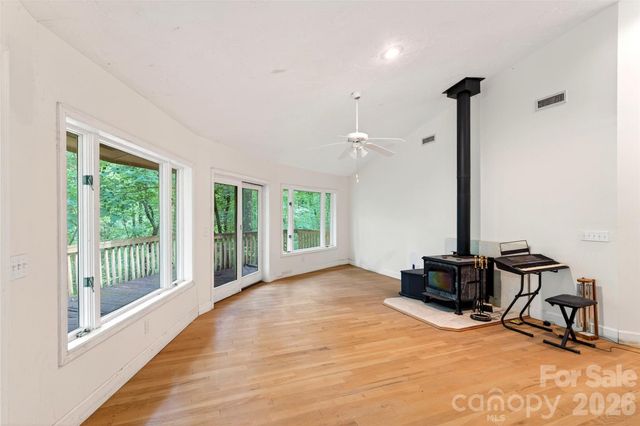 1614 Gateway Parkway 12, Old Fort, NC 28762