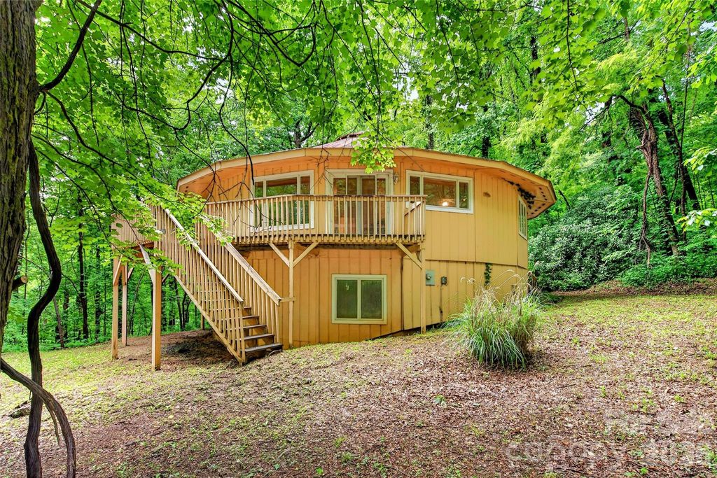 1614 Gateway Parkway 12, Old Fort, NC 28762