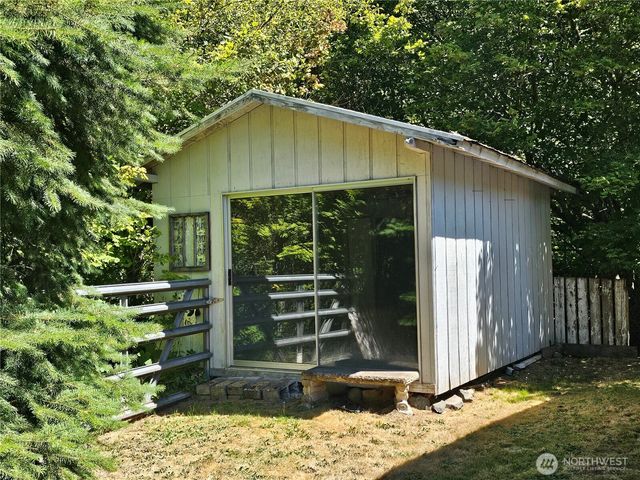 44026 State Route 161 E, Eatonville, WA 98328