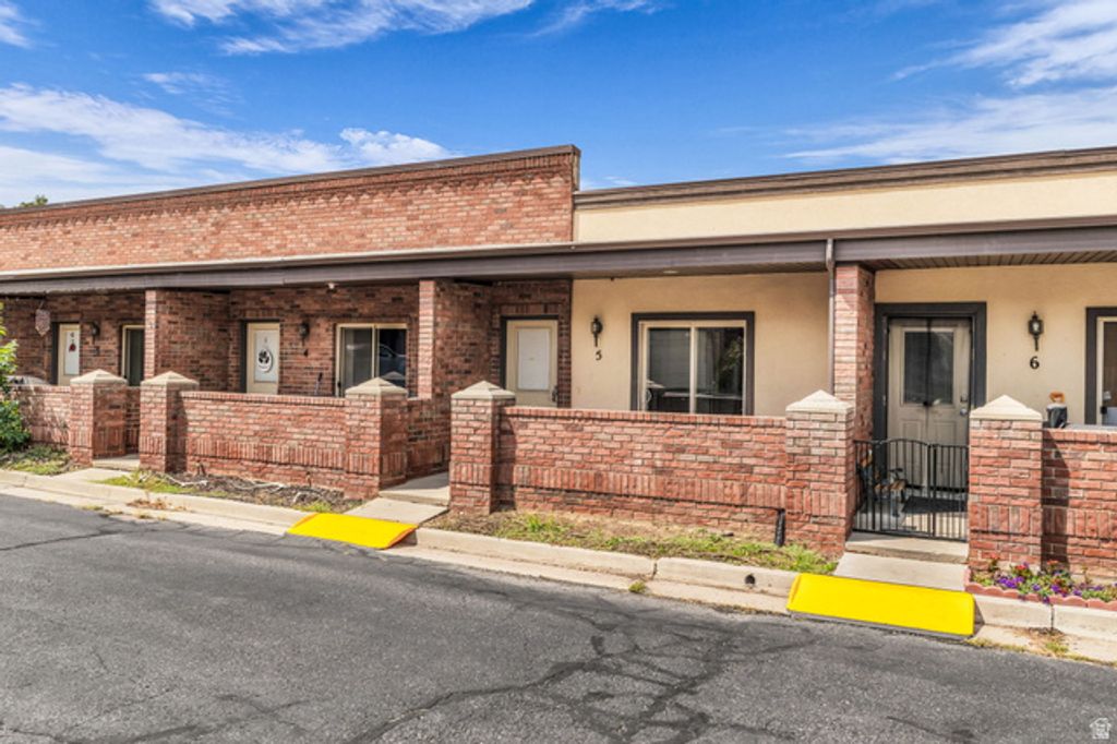 44 W 200 N #5, Bountiful, UT 84010 — photo 2