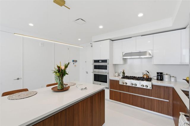 400 CENTRAL AVENUE 1504, St Petersburg, FL 33701