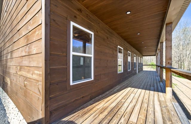 190 Park Dr, Silver Point, TN 38582