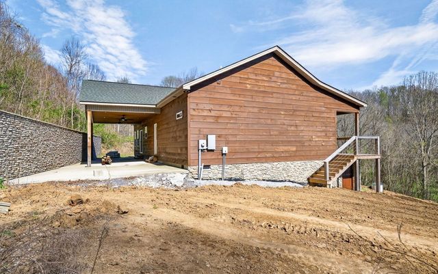 190 Park Dr, Silver Point, TN 38582