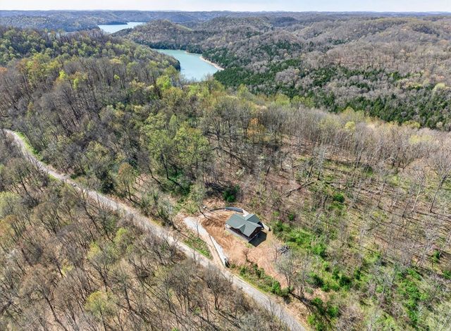 190 Park Dr, Silver Point, TN 38582