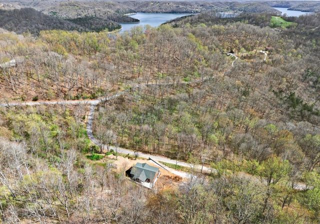 190 Park Dr, Silver Point, TN 38582