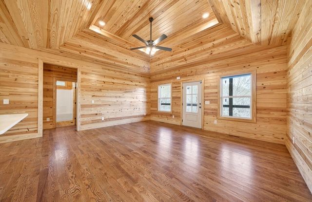 190 Park Dr, Silver Point, TN 38582