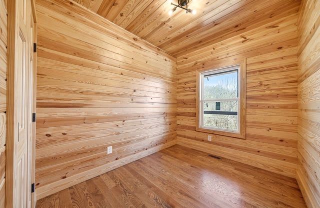 190 Park Dr, Silver Point, TN 38582