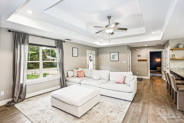 5063 Bonita Ave, Gulf Breeze, FL 32563