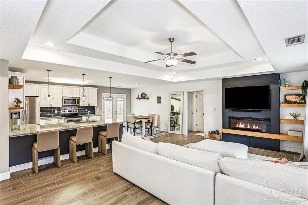 5063 Bonita Ave, Gulf Breeze, FL 32563