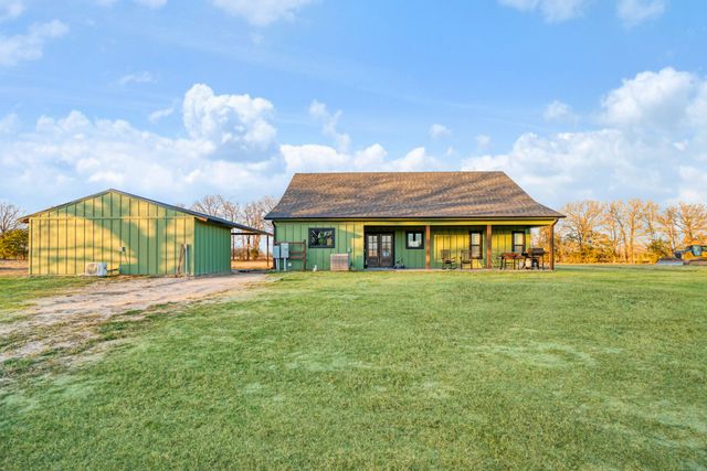 860 County Road 2420, Honey Grove, TX 75446