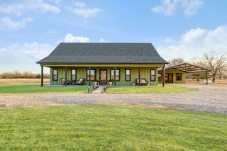 860 County Road 2420, Honey Grove, TX 75446