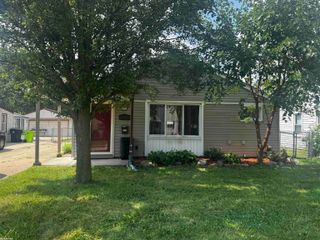 25323 Fern Street, Roseville, MI 48066