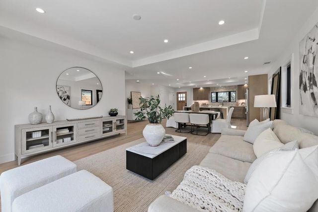 2090 Potomac Way, San Mateo, CA 94403