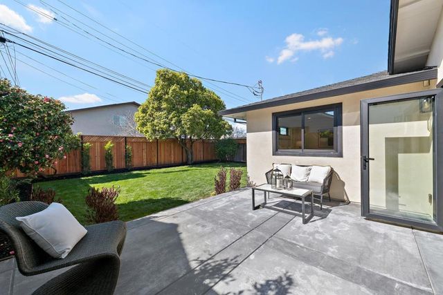 2090 Potomac Way, San Mateo, CA 94403