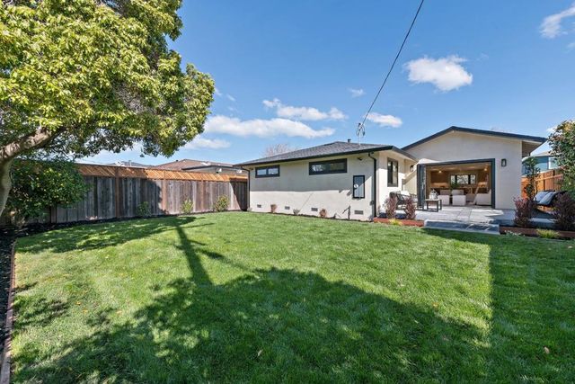 2090 Potomac Way, San Mateo, CA 94403