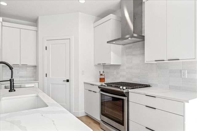 1823 W 180 N ST, Hurricane, UT 84737