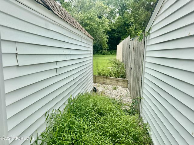 377 N Main Street, Barnegat, NJ 08005