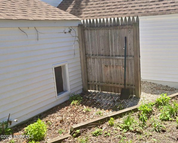 377 N Main Street, Barnegat, NJ 08005