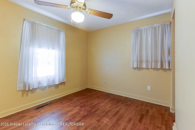 3907 Glenwood Avenue, Lansing, MI 48910