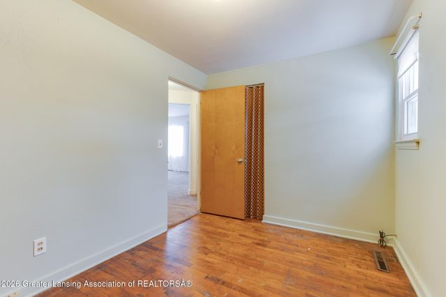 3907 Glenwood Avenue, Lansing, MI 48910