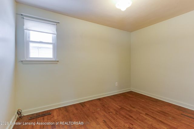 3907 Glenwood Avenue, Lansing, MI 48910