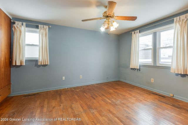 3907 Glenwood Avenue, Lansing, MI 48910