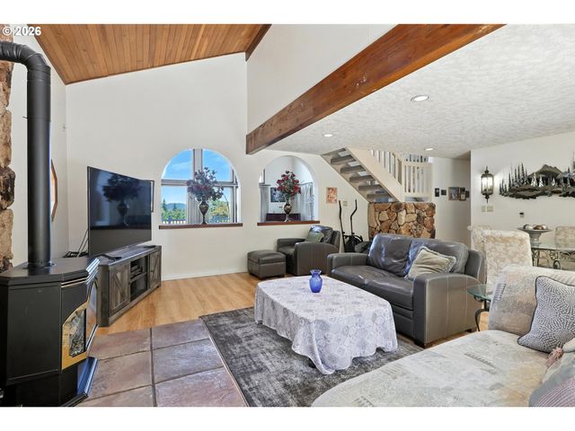 9838 Se CLATSOP St, Portland, OR 97266