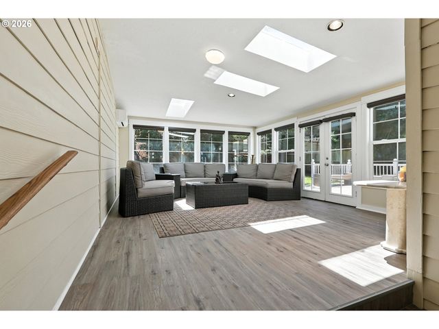 9838 Se CLATSOP St, Portland, OR 97266