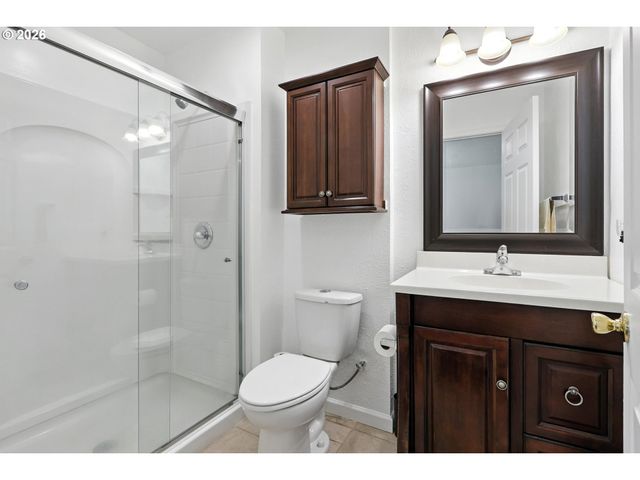 9838 Se CLATSOP St, Portland, OR 97266